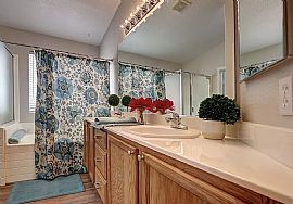 5906 Creekside Sands Ln, North Las Vegas, Nv 89031 in North Las Vegas, NV (Photo 7 of 10)