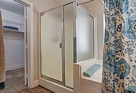 5906 Creekside Sands Ln, North Las Vegas, Nv 89031 in North Las Vegas, NV (Photo 8 of 10)