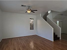 9917 Camino Loma Verde Ave, Las Vegas, Nv 89117 in Las Vegas, NV (Photo 3 of 11)