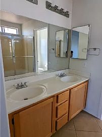 9917 Camino Loma Verde Ave, Las Vegas, Nv 89117 in Las Vegas, NV (Photo 7 of 11)