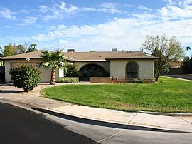 2217 S Las Flores, Mesa, Az 85202 in Mesa, AZ