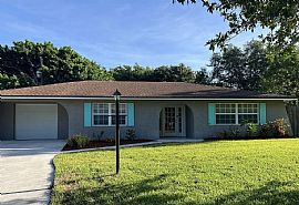 540 Sw Manor Dr, Stuart, Fl 34994 in Stuart, FL