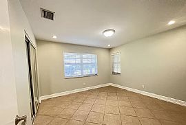 540 Sw Manor Dr, Stuart, Fl 34994 in Stuart, FL (Photo 7 of 11)