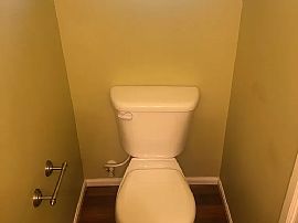 $2,600/mo3 Bd2.5 Ba1,530 Sqft in Lacey, WA (Photo 3 of 12)