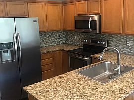 $2,600/mo3 Bd2.5 Ba1,530 Sqft in Lacey, WA (Photo 6 of 12)