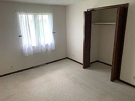 820 Colliers Way, Weirton, Wv 26062 in Weirton, WV (Photo 8 of 12)