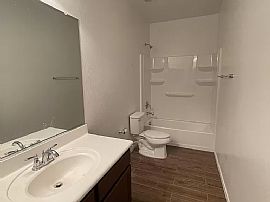 10175 W Townley Ave, Peoria, Az 85345 in Peoria, AZ (Photo 7 of 12)