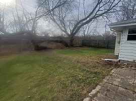 305 Edgewood Ave, South Milwaukee, Wi 53172 in South Milwaukee, WI (Photo 12 of 12)