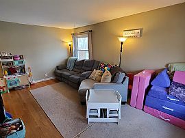 305 Edgewood Ave, South Milwaukee, Wi 53172 in South Milwaukee, WI (Photo 2 of 12)