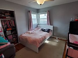 305 Edgewood Ave, South Milwaukee, Wi 53172 in South Milwaukee, WI (Photo 8 of 12)