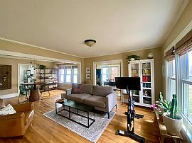 106 E 3rd Ave, Cheyenne, Wy 82001 in Cheyenne, WY (Photo 2 of 12)