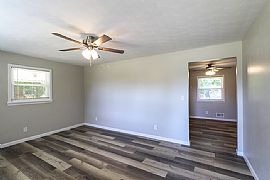 Newly Renovated 3 Bedroom, 1 Bathroom in Louisville, KY (Photo 2 of 12)