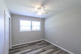 Newly Renovated 3 Bedroom, 1 Bathroom in Louisville, KY (Photo 6 of 12)