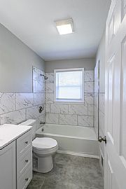 Newly Renovated 3 Bedroom, 1 Bathroom in Louisville, KY (Photo 8 of 12)
