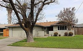1009 Ventura Dr, Modesto, in Modesto, CA