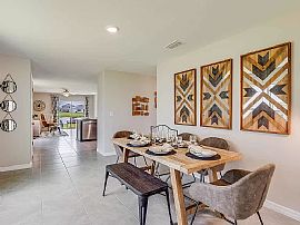 2933 Great Abaco Way, Bradenton, Fl 34208 in Bradenton, FL (Photo 2 of 8)