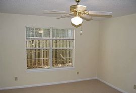 1046 Fairfax Dr, Tuscaloosa, Al 35406 in Tuscaloosa, AL (Photo 3 of 6)