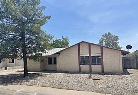 5249 W Crocus Dr, Glendale, Az 85306 in Glendale, AZ