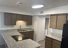 5249 W Crocus Dr, Glendale, Az 85306 in Glendale, AZ (Photo 2 of 12)