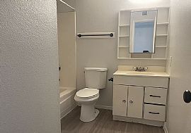 5249 W Crocus Dr, Glendale, Az 85306 in Glendale, AZ (Photo 6 of 12)