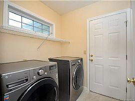 7 Baldwin Dr, Farmington, Ct 06032 in Farmington, CT (Photo 10 of 12)