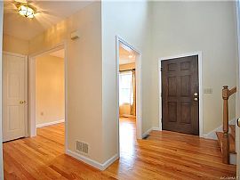 7 Baldwin Dr, Farmington, Ct 06032 in Farmington, CT (Photo 2 of 12)