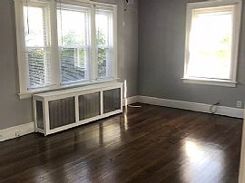 8 Robin Ter, East Hartford, Ct 06108 in East Hartford, CT (Photo 11 of 11)