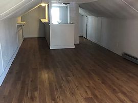 8 Robin Ter, East Hartford, Ct 06108 in East Hartford, CT (Photo 6 of 11)