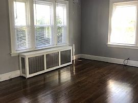 8 Robin Ter, East Hartford, Ct 06108 in East Hartford, CT (Photo 9 of 11)