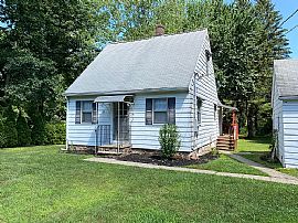 33 Junior Rd, Farmington, Ct 06032 in Farmington, CT