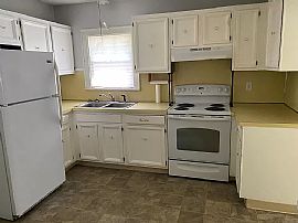 33 Junior Rd, Farmington, Ct 06032 in Farmington, CT (Photo 6 of 11)