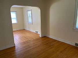 33 Junior Rd, Farmington, Ct 06032 in Farmington, CT (Photo 7 of 11)