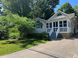 250 Deepwood Dr, Amston, Ct 06231 in Amston, CT