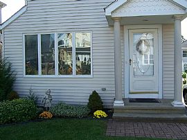 37 Cocheco Ave, Branford, Ct  in Branford, CT