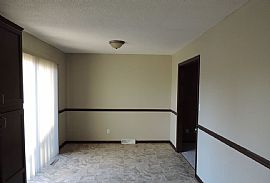 20 Se 140th Rd, Warrensburg, Mo 64093 . House Property Rent in Warrensburg, MO (Photo 5 of 10)