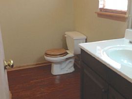 2513 Se Winchester Dr, Lees Summit, Mo 64063 . Awesome House in Lees Summit, MO (Photo 6 of 7)