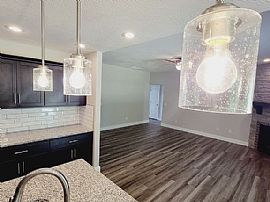 701 N Century Pl, Republic, Mo 65738 . Lovely House in Republic, MO (Photo 4 of 12)