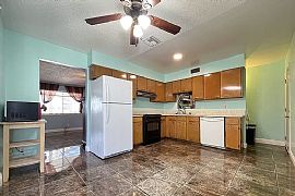 6552 Bannock Way, Las Vegas, Nv 89107 in Las Vegas, NV (Photo 5 of 12)