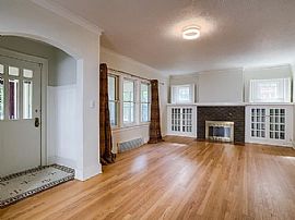 3432 Webster St, Omaha, Ne 68131 . Comfortable House For Rent in Omaha, NE (Photo 5 of 12)