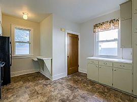 3432 Webster St, Omaha, Ne 68131 . Comfortable House For Rent in Omaha, NE (Photo 7 of 12)