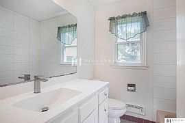 1008 S Madison St, Papillion, Ne 68046 . Unique Affordable Home in Papillion, NE (Photo 10 of 11)