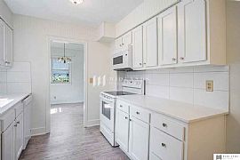 1008 S Madison St, Papillion, Ne 68046 . Unique Affordable Home in Papillion, NE (Photo 7 of 11)