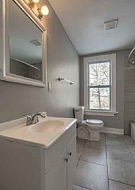 7021 Valley Rd, La Vista, Ne 68128 . Joyful House For Rent in La Vista, NE (Photo 4 of 8)