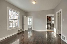 7021 Valley Rd, La Vista, Ne 68128 . Joyful House For Rent in La Vista, NE (Photo 5 of 8)