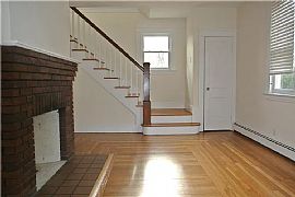 32 Winthrop Ct, Milford, Ct 06460 in Milford, CT (Photo 2 of 7)