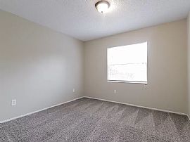 806 Wavecrest Dr, Orlando, Fl 32807 in Orlando, FL (Photo 8 of 10)