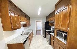 826 Crestview Dr, Madison, Al 35758 in Madison, AL (Photo 5 of 12)