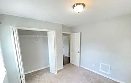 826 Crestview Dr, Madison, Al 35758 in Madison, AL (Photo 8 of 12)