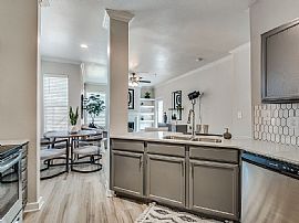 Sweet 2 Bedroom Home in Irving, TX (Photo 3 of 11)