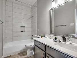 Sweet 2 Bedroom Home in Irving, TX (Photo 6 of 11)